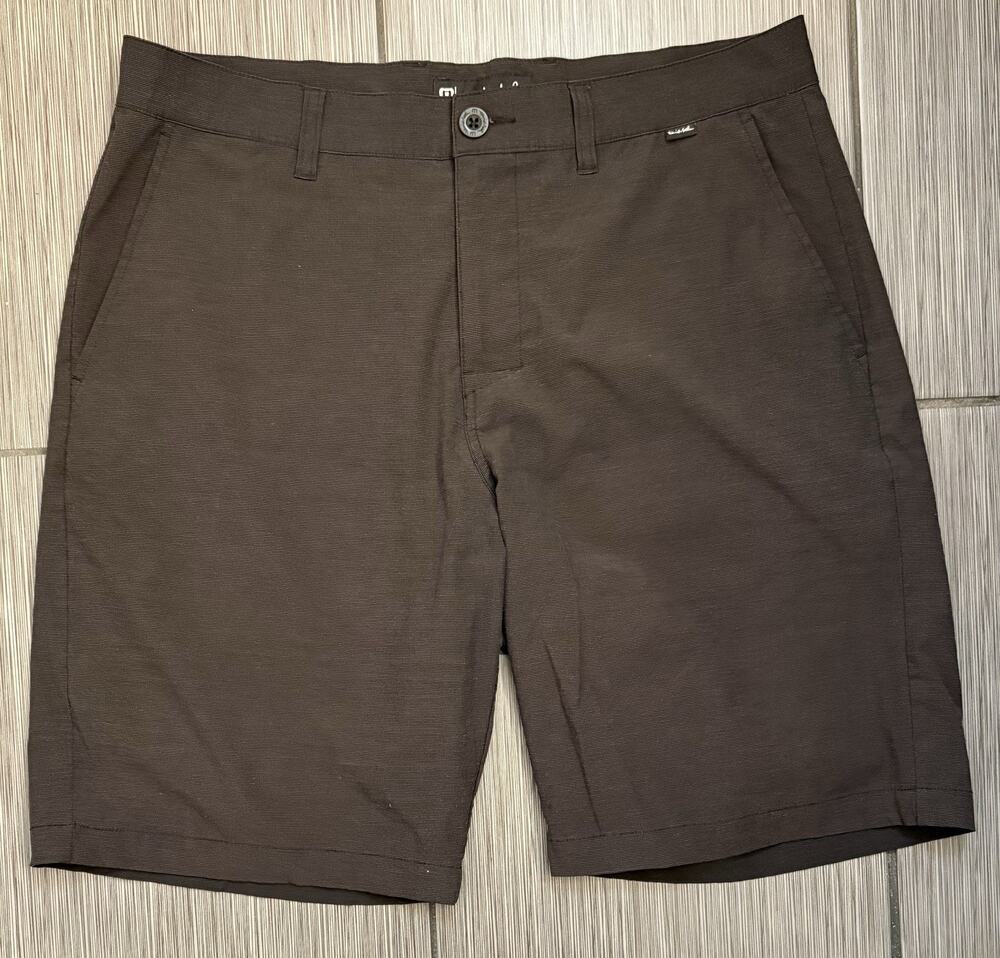 Travis Mathew Black Striped Golf Chino Performance Shorts Size 34 Inseam 10 Inch